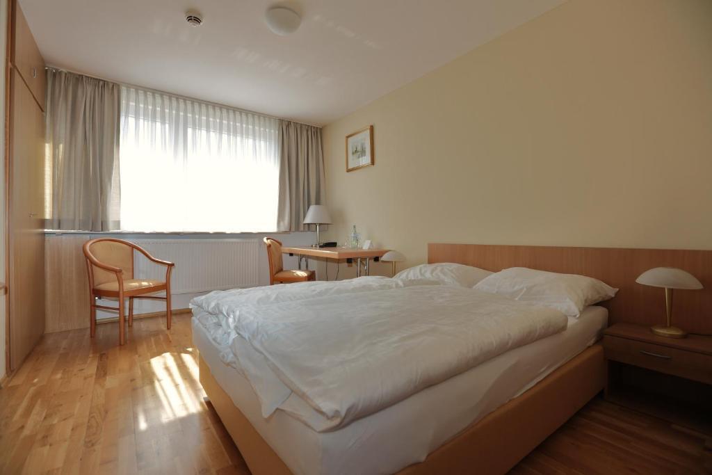 Hotel Am Rossberg Altenahr Chambre photo